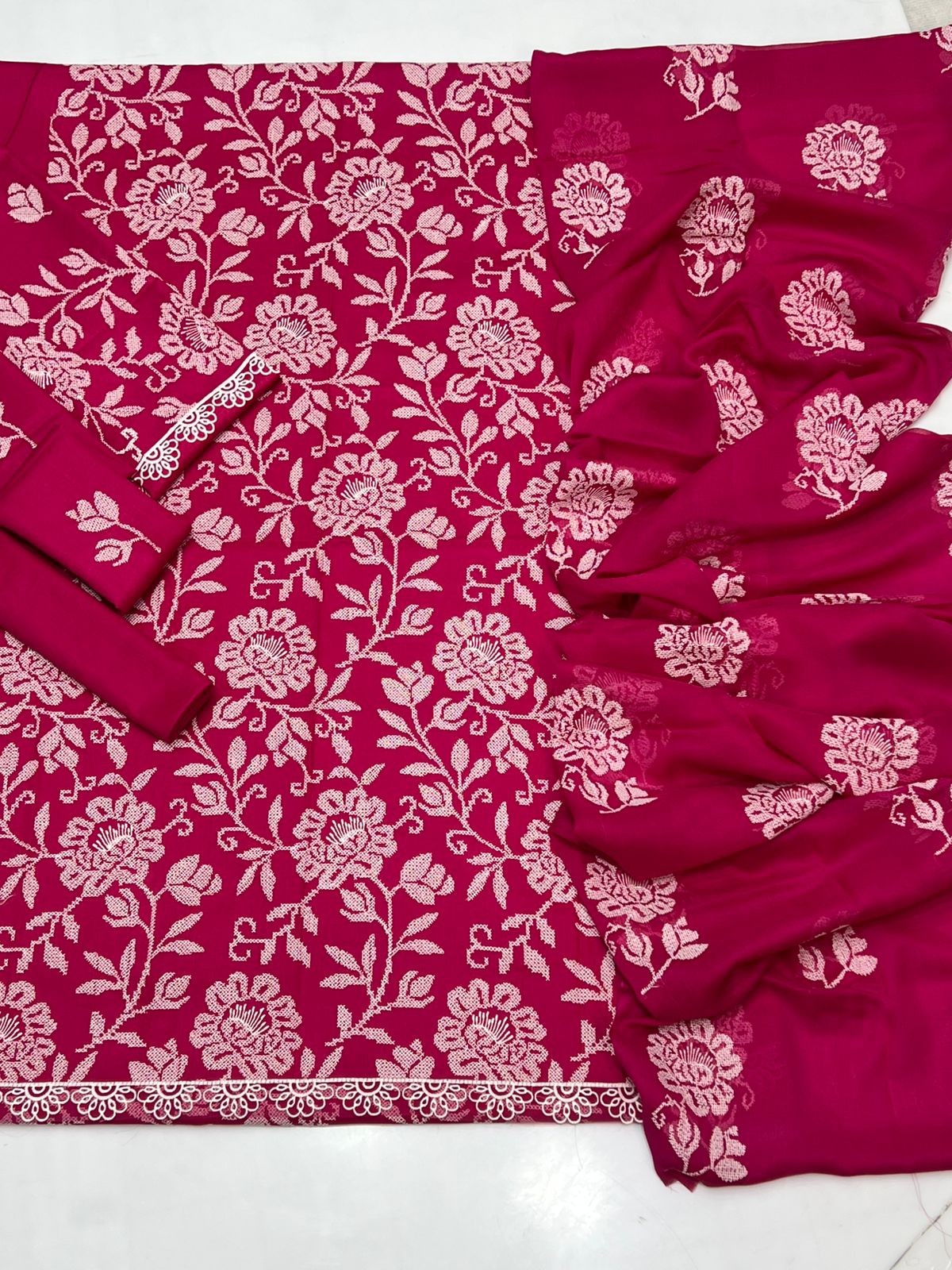 BAREEZE | LAWN 3 PIECE UNSTICHED FULL HEAVY EMB SUIT WITH BAMBER SHAFFUN DUBATA FOR SUMMER 2026 DEEP PINK