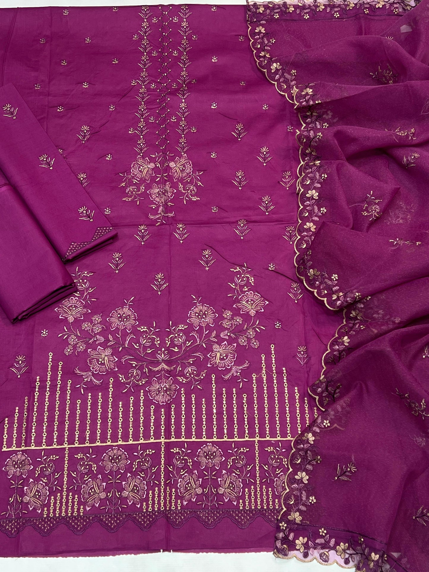 MARIA.B | LAWN 3 PIECE UNSTICHED FULL HEAVY EMB SUIT FOR SUMMER 2025