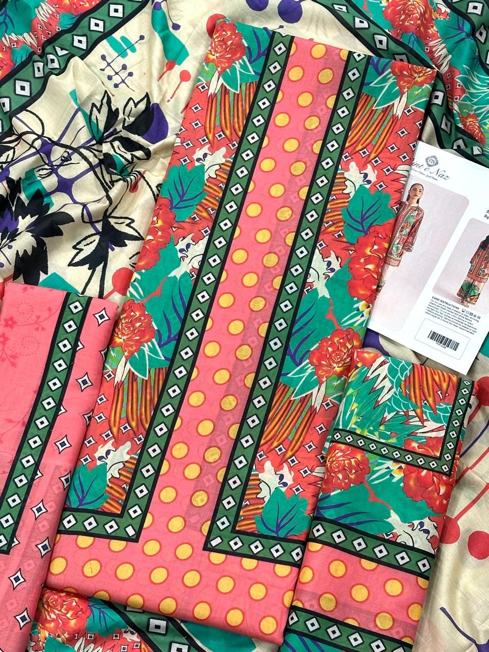 BINT-E-NAZ | LAWN 3 PIECE UNSTICHED PRINT SUIT FOR SUMMER 2025