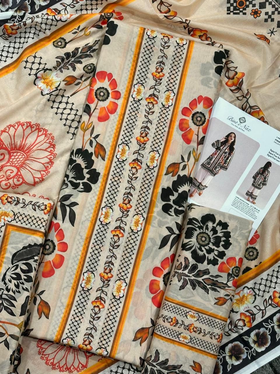 BINT-E-NAZ | LAWN 3 PIECE UNSTICHED PRINT SUIT FOR SUMMER 2025