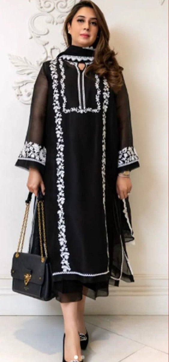 NEESHAY | LAWN 3 PIECE FULL HEAVY EMB UNSTICHED SUIT FOR SUMMER 2025