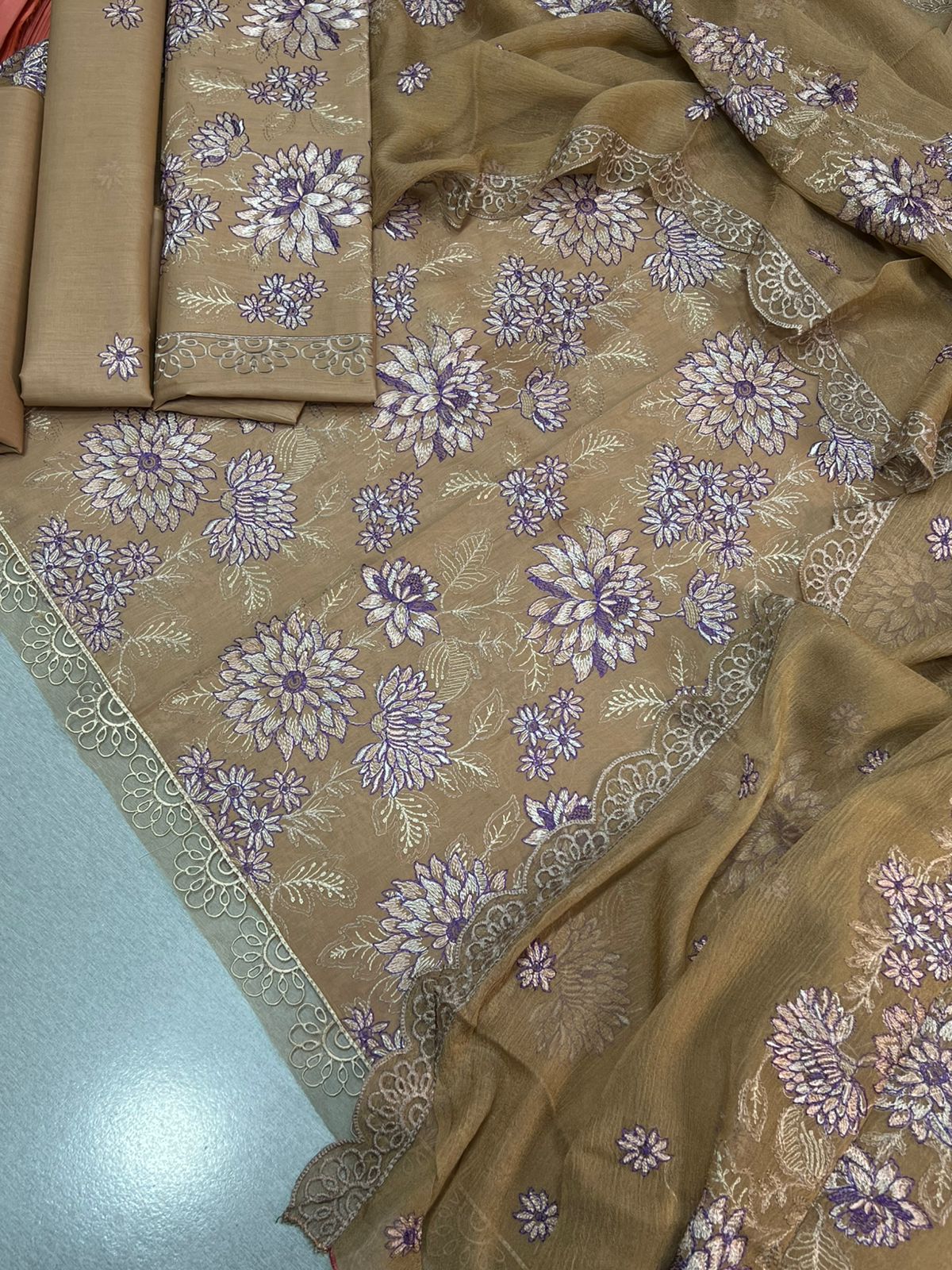 BAREEZE | LAWN 3 PIECE UNSTICHED FULL HEAVY EMB SUIT FOR SUMMER 2025