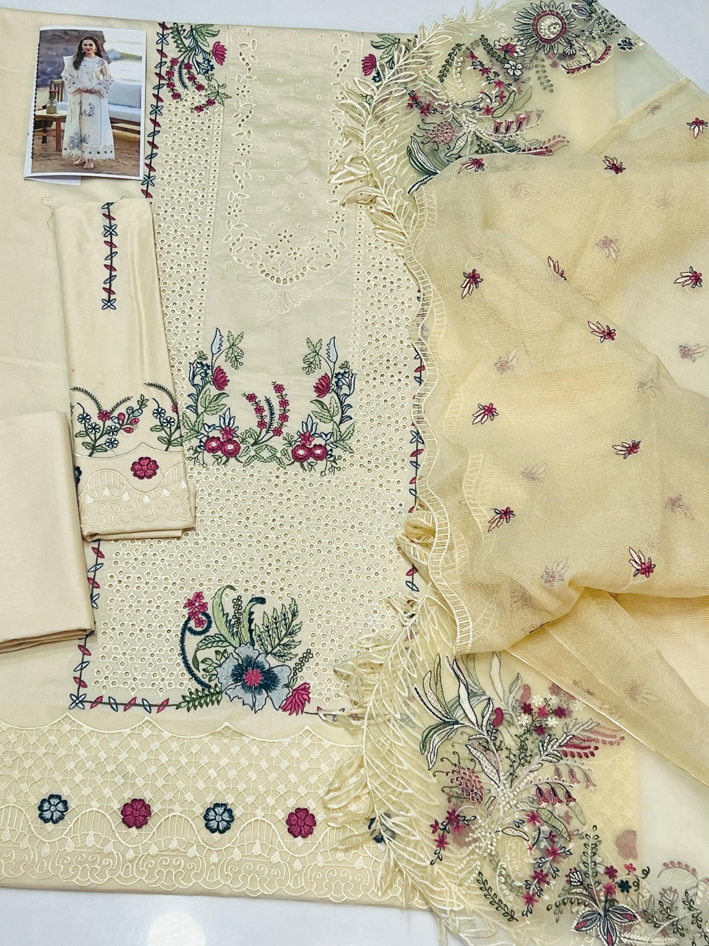 QALAMAKR | LAWN 3 PIECE UNSTICHED FULL HEAVY EMB SUIT FOR SUMMER 2025