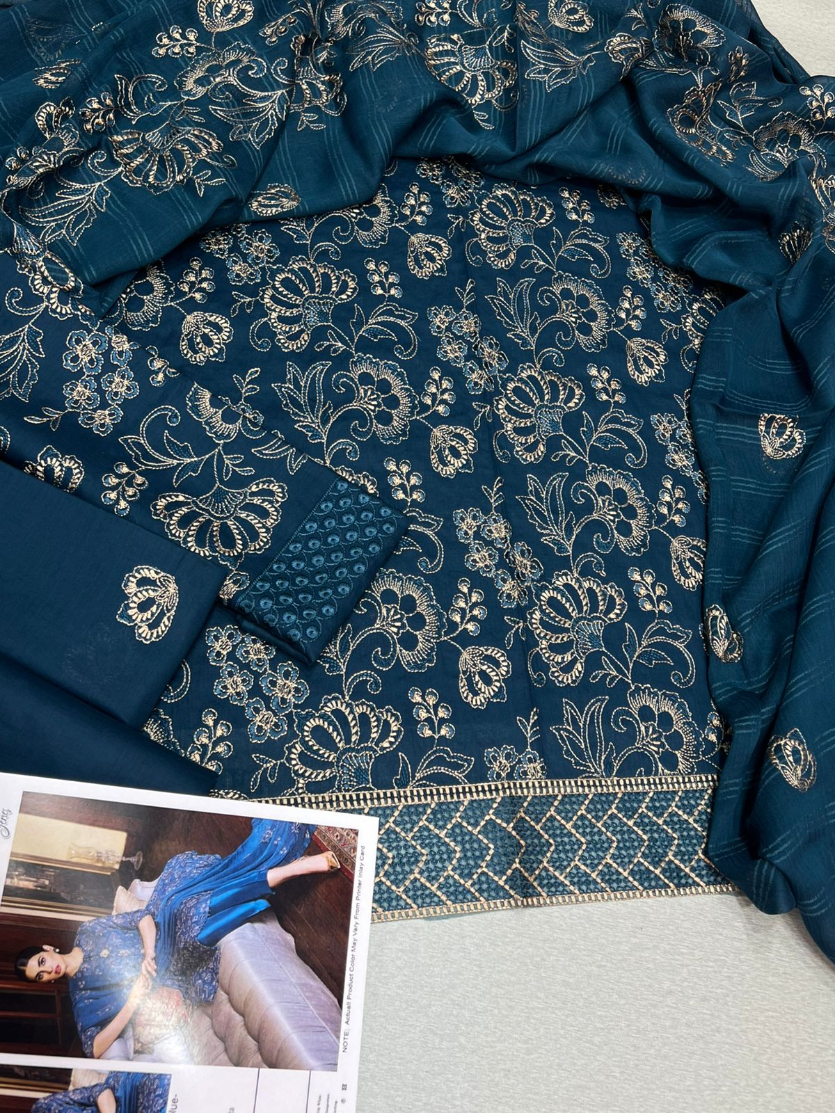 BAREEZE | LAWN 3 PIECE UNSTICHED FULL HEAVY EMB SUIT FOR SUMMER 2025