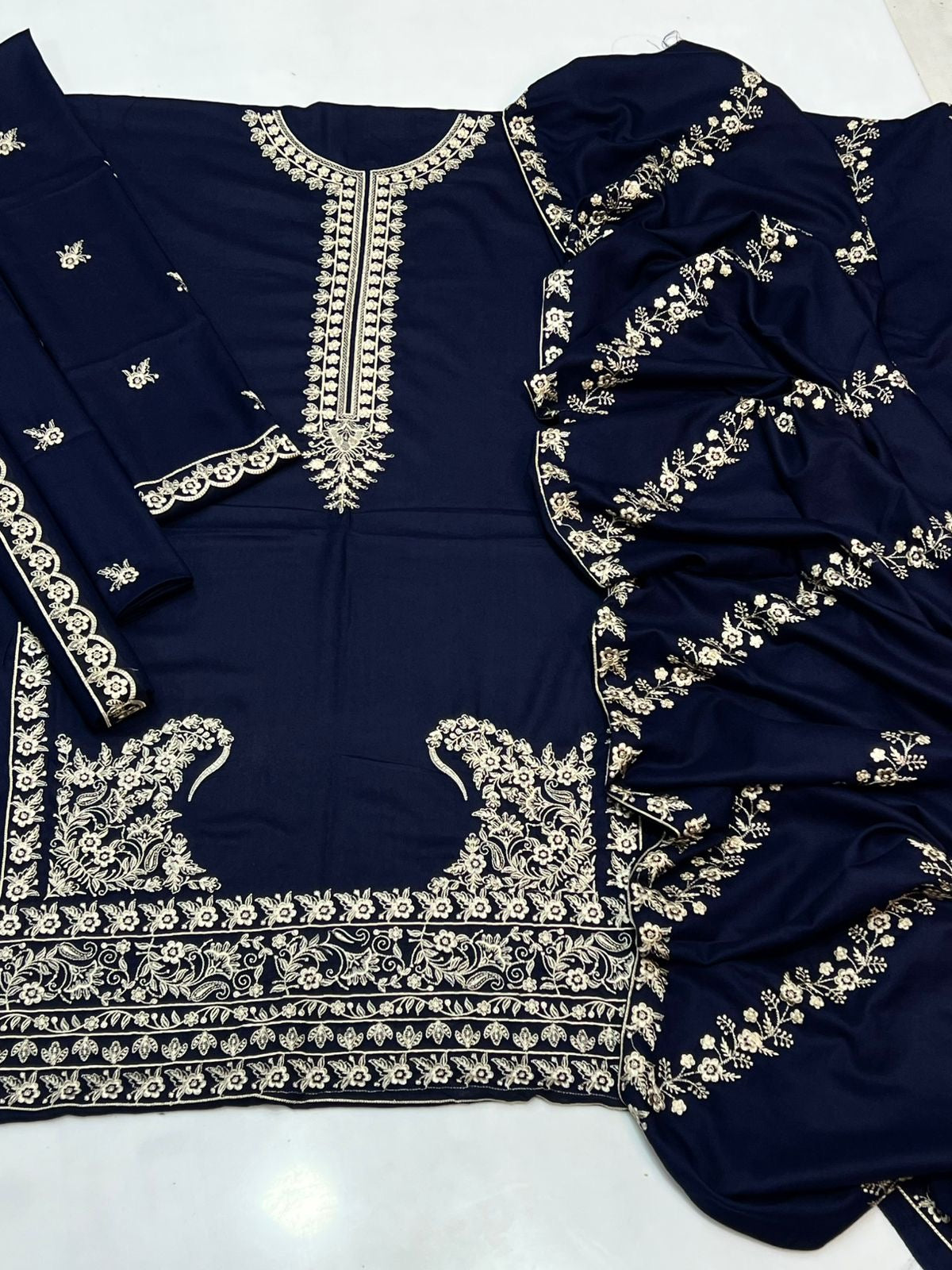 HUSSAIN REHAR| DHANAK 3 PIECE UNSTICHED FULL HEAVY EMB SUIT WITH HEAVY EMB SHAWL FOR WINTER 2025-26