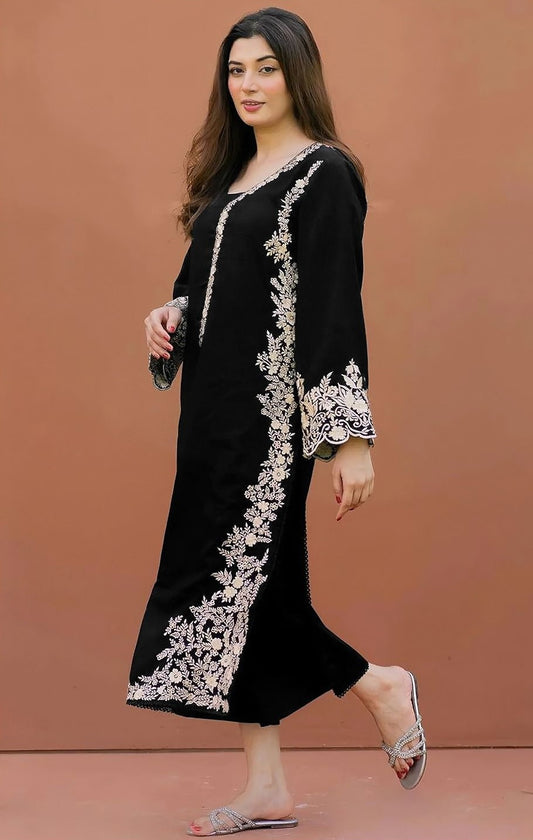 ZAINAB CHOTTANI | LAWN 2 PIECE UNSTICHED FULL HEAVY EMB SUIT FOR SUMMER 2025 BLACK